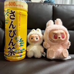 ラブブ　イニシャル　ぬいぐるみの画像