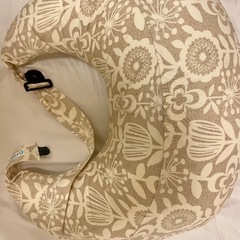 ベビハグ　授乳クッション　の画像