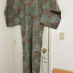 着物　ウール　単　小紋　グレーにカラフルな小花の画像