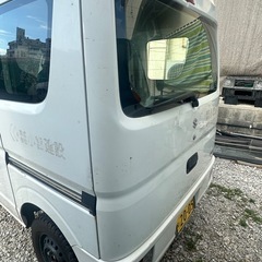 🔴エブリィ MT車 リフトアップ　28年式の画像