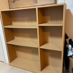 飾り棚　本棚の画像