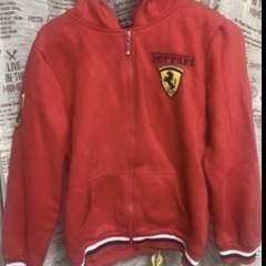 ⑩フェラーリの子供用パーカー、ズボンセットの画像