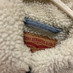 リーバイス　中ボア　　デニムジャケットの画像