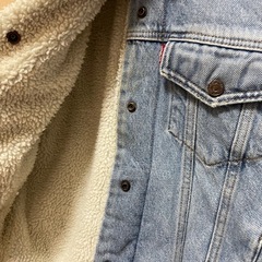 リーバイス　中ボア　　デニムジャケットの画像