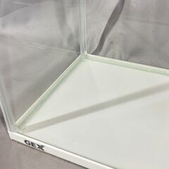 未使用 GEX マリーナスリム 水槽 M ホワイト 蓋付きの画像