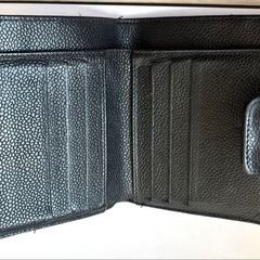 CHANEL シャネル　ブラックレザー 二つ折り財布の画像