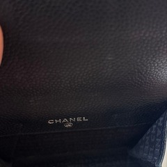 CHANEL シャネル　ブラックレザー 二つ折り財布の画像