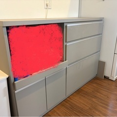 食器棚　カップボードの画像