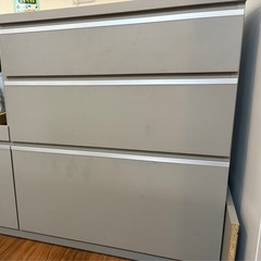 食器棚　カップボードの画像