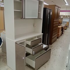リユースのサカイ栃木店★ジモティ割あり★  食器棚 アルミナ2　120 ホワイト W120×D45×H200 クリーニング済み TC11496の画像