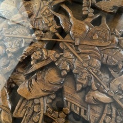 彫刻テーブルの画像