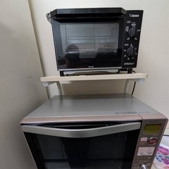 オーブンレンジとオーブントースターの画像