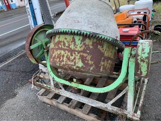 コンクリートミキサー（ジャンク）