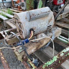 コンクリートミキサー（ジャンク）の画像