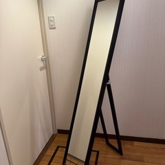 スタンドミラー 全身鏡 
IKEAの画像