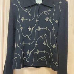 シビラ　ウールトップスの画像