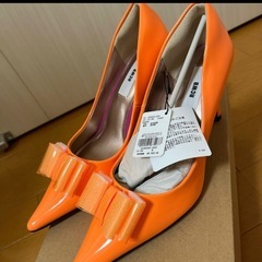 ロデオクラウン 新品タグ付き リボンパンプスの画像