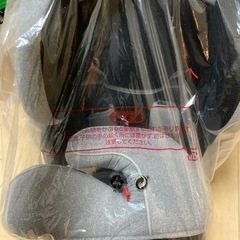 新品チャイルドジュニアシートの画像