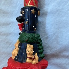 高さ13センチ・サンタのキャンドル立て（せともの）の画像