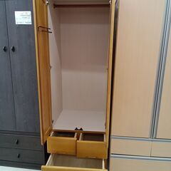 リユースのサカイ栃木店★ジモティ割あり★  ワードローブ ベージュ W59.5×D56×H184.5 クリーニング済み TC11498の画像