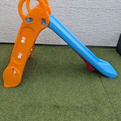 子供遊具すべり台　トイザらスの画像