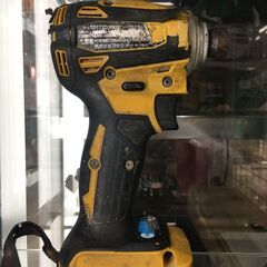Makita 充電式インパクトドライバー TD172D 中古の画像