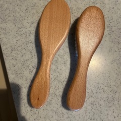 新品　木製　ぬいぐるみブラシ　2本の画像