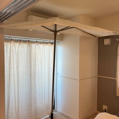 ガーデンテーブル・チェア・パラソルセットの画像