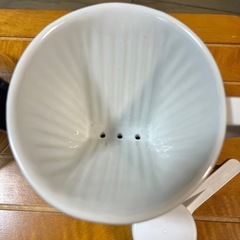 カリタのコーヒードリッパーとサーバーのセットの画像
