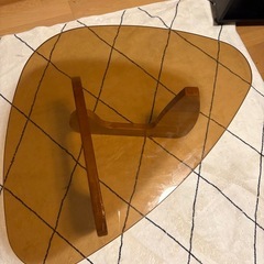 【ガラスローテーブル（イサム・ノグチ風デザイン）】の画像