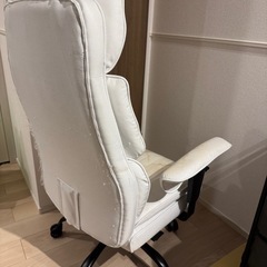 ゲーミングチェアの画像