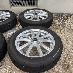 冬用タイヤ+アルミホイールセット(1シーズンのみ利用　美品)の画像