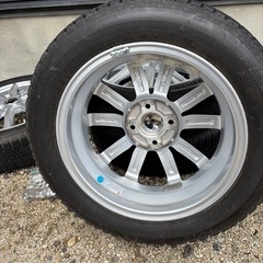 冬用タイヤ+アルミホイールセット(1シーズンのみ利用　美品)の画像