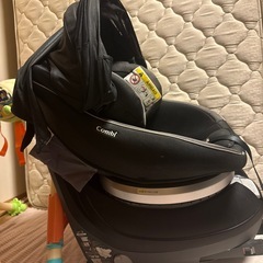 新生児〜から‼︎【combi 】チャイルドシートの画像