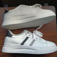 新品 25cm レディース スニーカー ホワイト シューズ 靴 カジュアル 識別番号:(943-Z)の画像