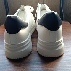 新品 25cm レディース スニーカー ホワイト シューズ 靴 カジュアル 識別番号:(943-Z)の画像