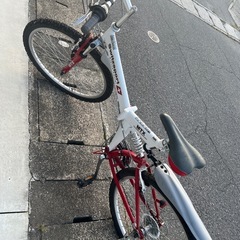 折りたたみ自転車の画像