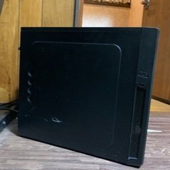 デスクトップPC(ゲーム)周辺機器付きの画像