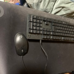 デスクトップPC(ゲーム)周辺機器付きの画像