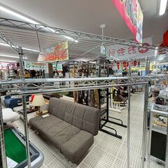 メタルラック ハンガーラック付き 3段 収納家具の画像