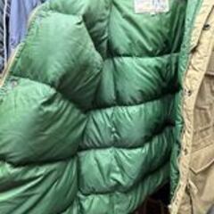 SAUCY ダウンジャケット マウンテンパーカー Mサイズ ベージュ系 ヴィンテージ レトロアウトドア 古着 中綿ジャケット アウター 冬物の画像