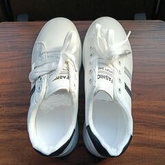 新品 23.5cm レディース スニーカー ホワイト シューズ 靴 カジュアル 識別番号:(941-Z)の画像