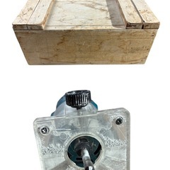 Makita トリマー 3707F 440Wの画像