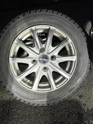 マナレイスポーツ　13インチ ホイール付きスタッドレスタイヤ