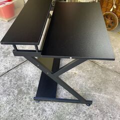 【リユースショップスパークル】パソコンデスク　No.110　ブラック　PCデスク　ワークデスク　机　配送設置可能♪の画像