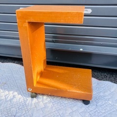 無料　ナイトテーブルの画像