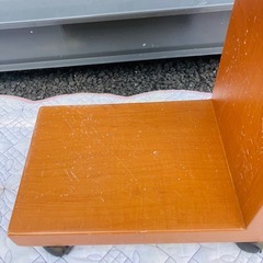 無料　ナイトテーブルの画像