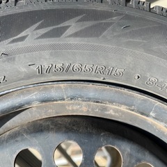 【お話中】ブリヂストン ブリザック VRX2 スタッドレスタイヤ 4本　175/65R15の画像