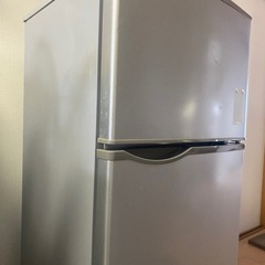 シャープ冷蔵庫の画像
