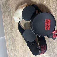 キッズ用ミッキーリュックとウエストぽーちポーチの画像